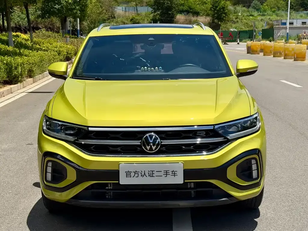 Volkswagen T-Roc — фото 9