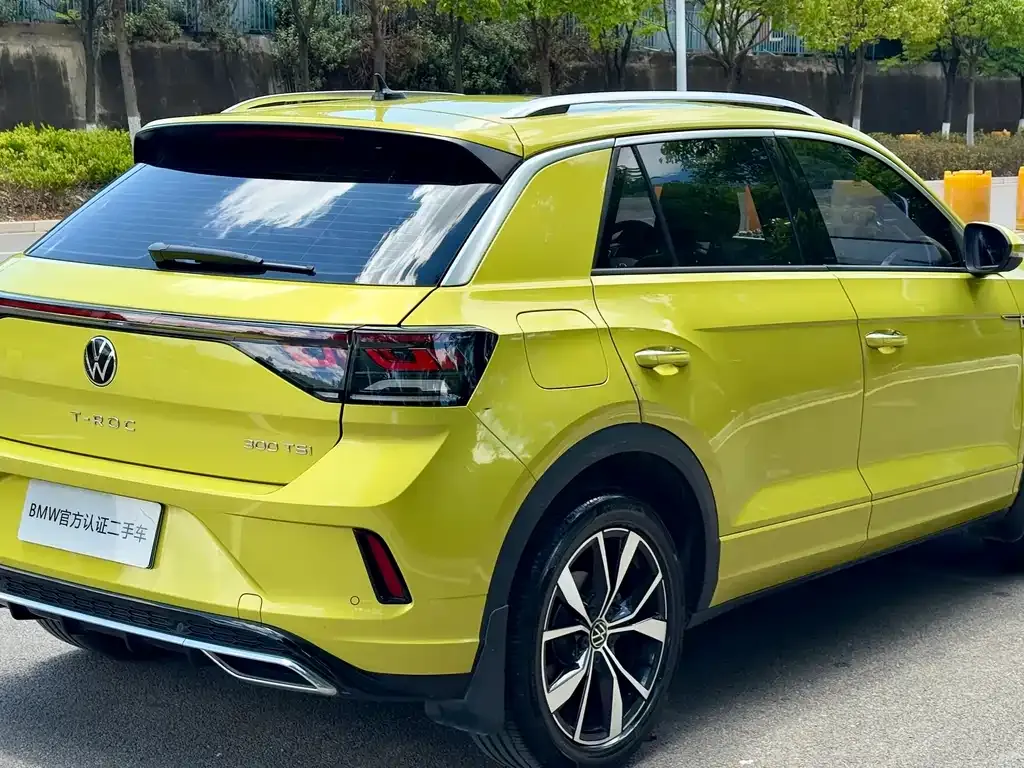 Volkswagen T-Roc — фото 8