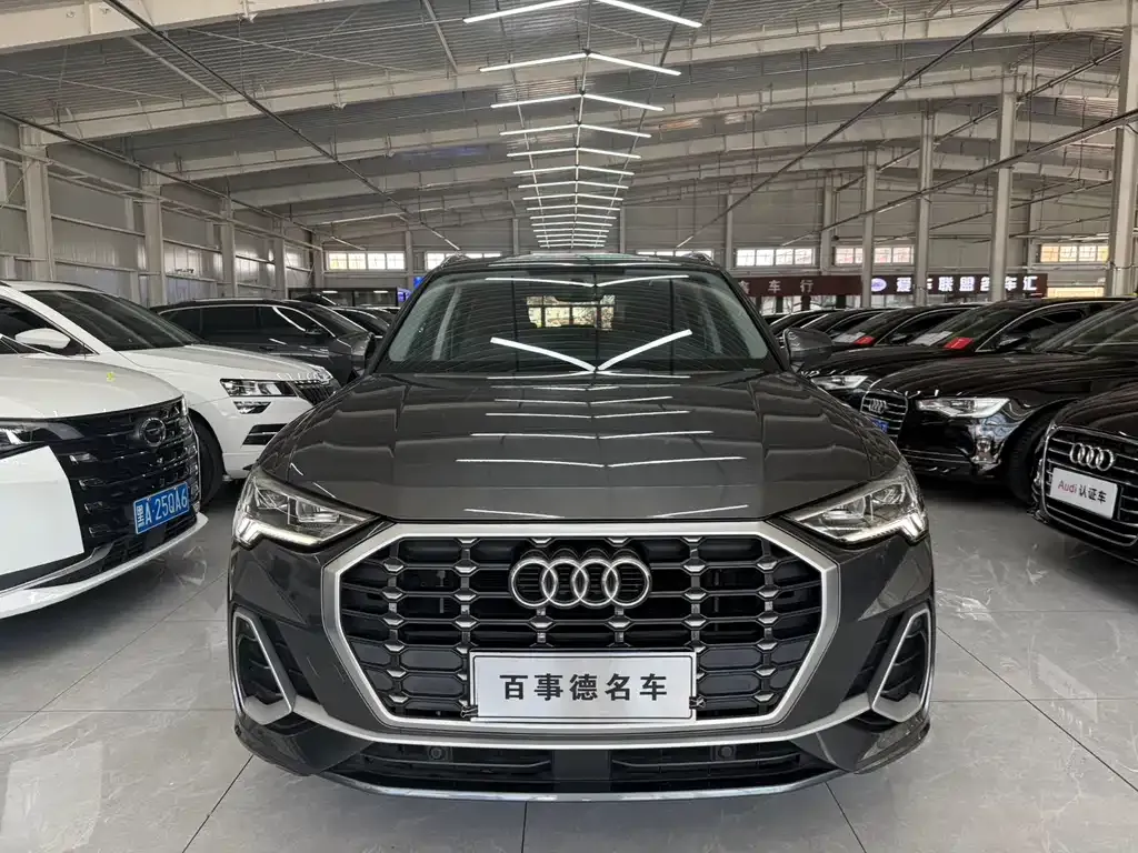 Audi Q3 — фото 6