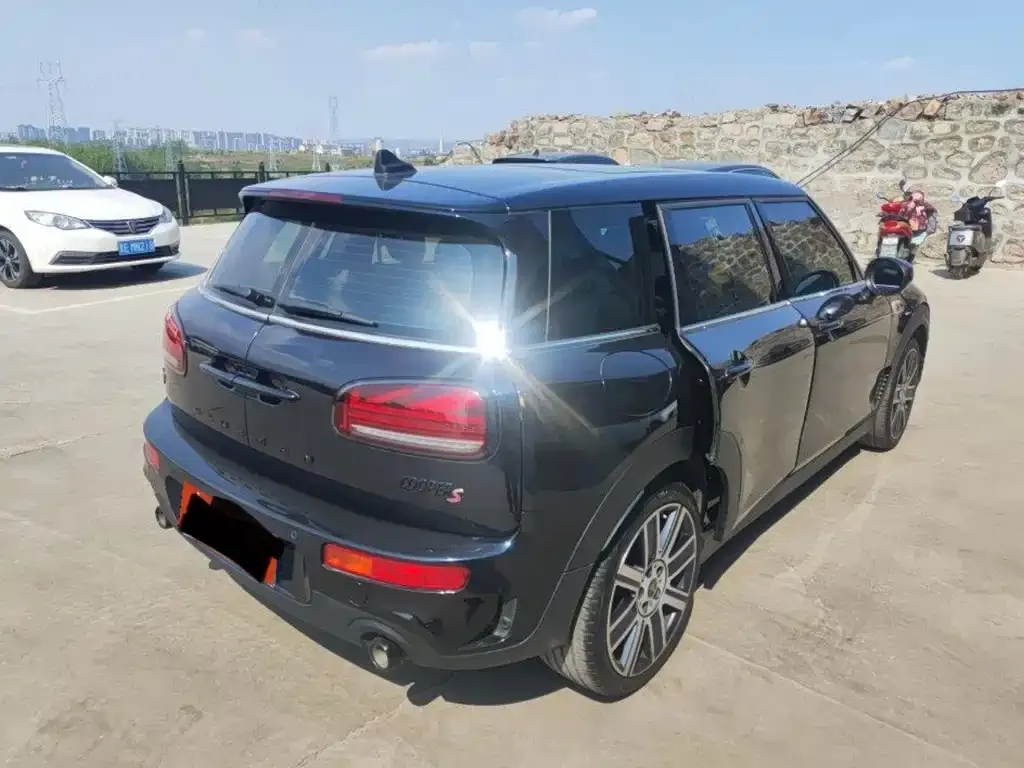 MINI Clubman — фото 6