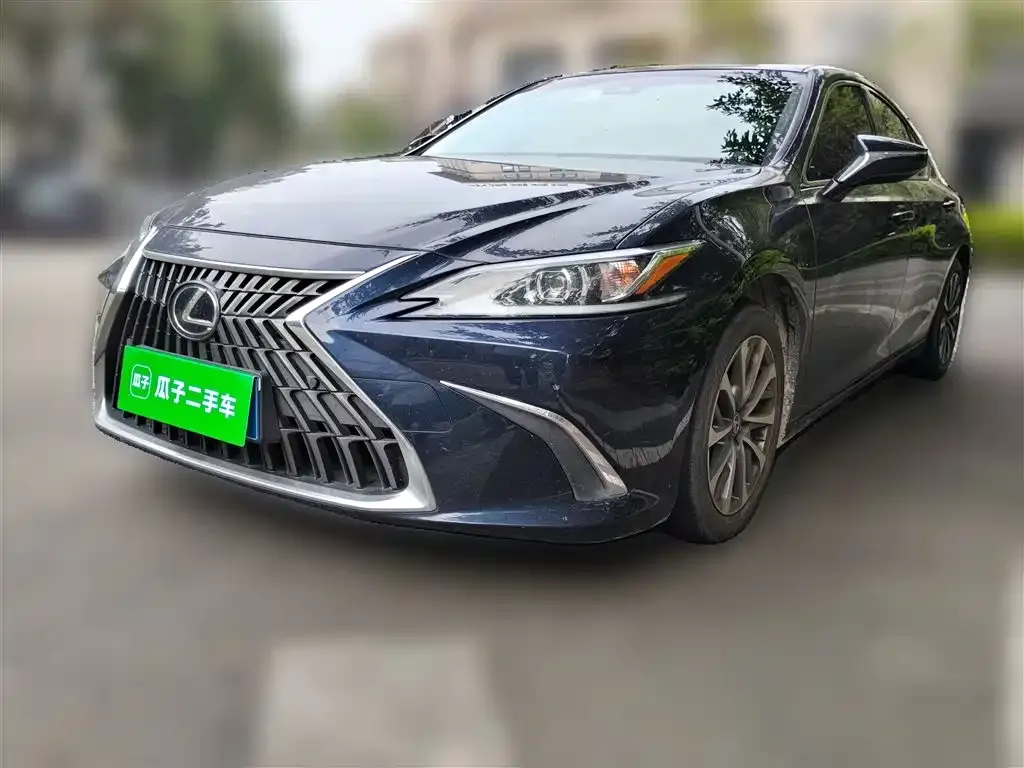 Lexus ES — фото 10