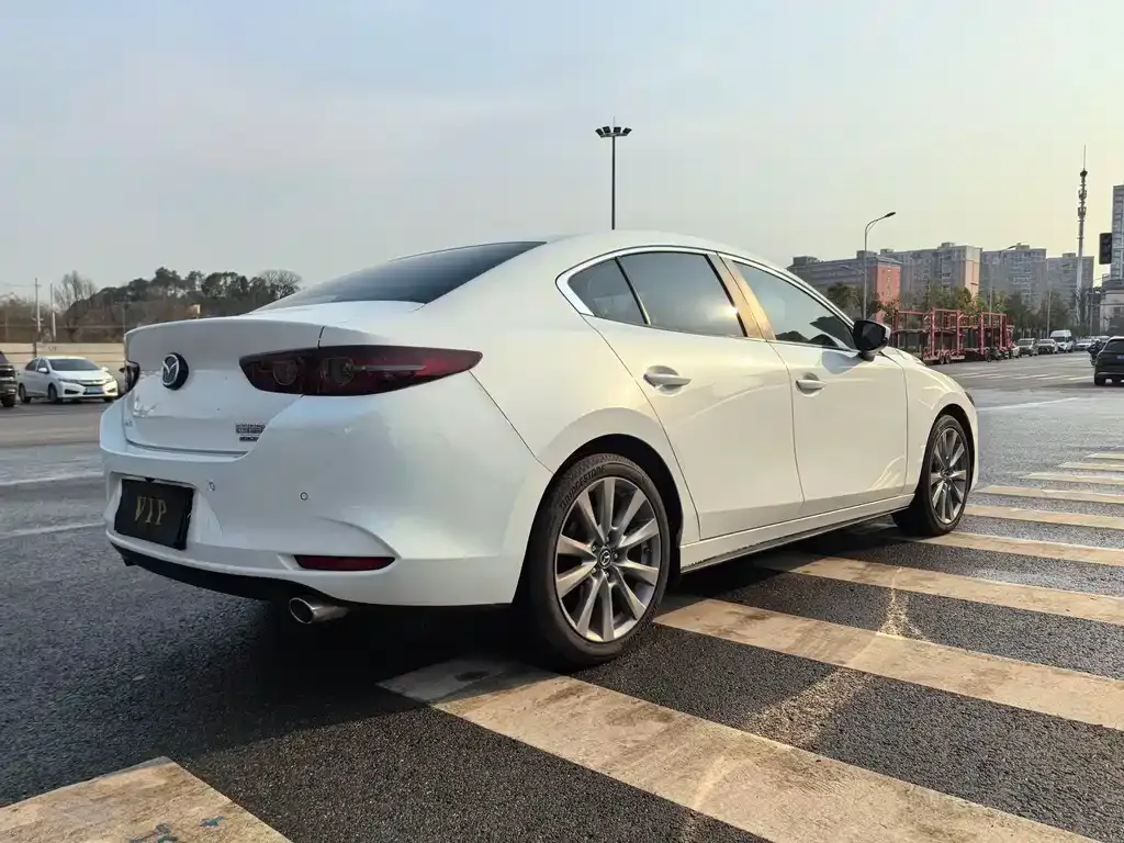 Mazda 3 Axela 2021 из CN, фото 4