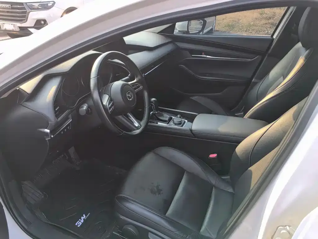 Mazda 3 Axela 2021 из CN, фото 3