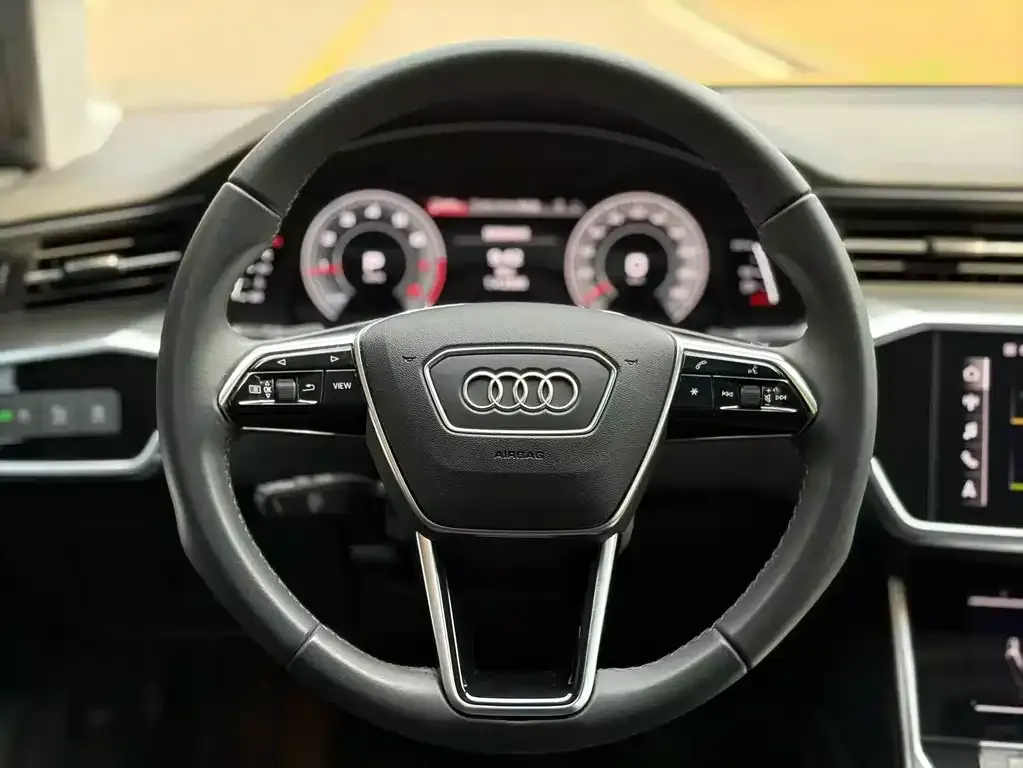 Audi A6L — фото 7