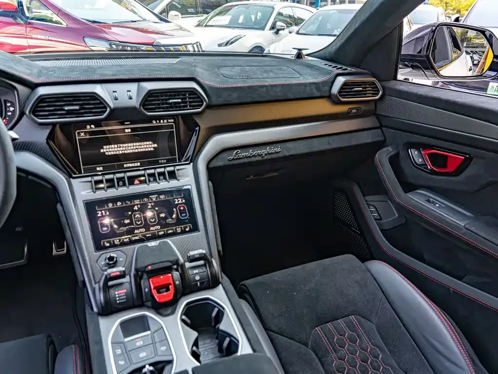 Lamborghini Urus — фото 2