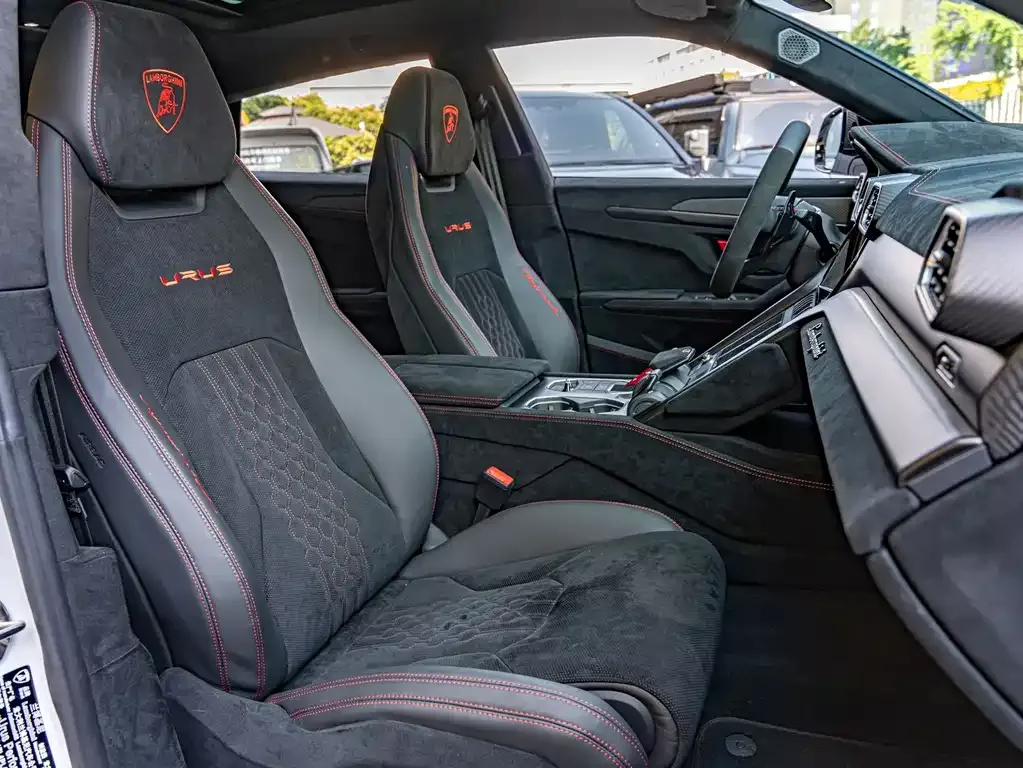 Lamborghini Urus — фото 8