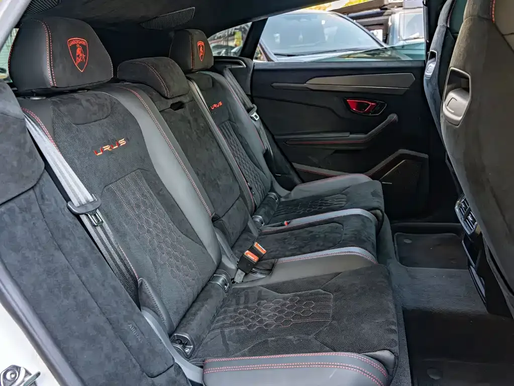Lamborghini Urus — фото 7