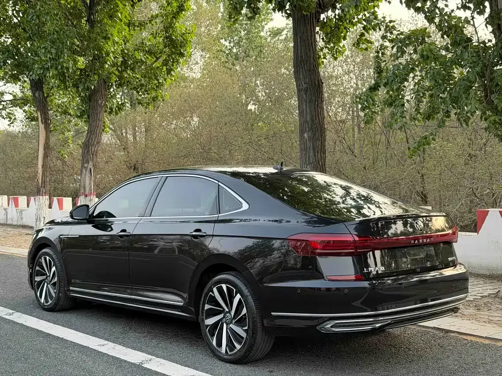 Volkswagen Passat 2021 из CN, фото 8