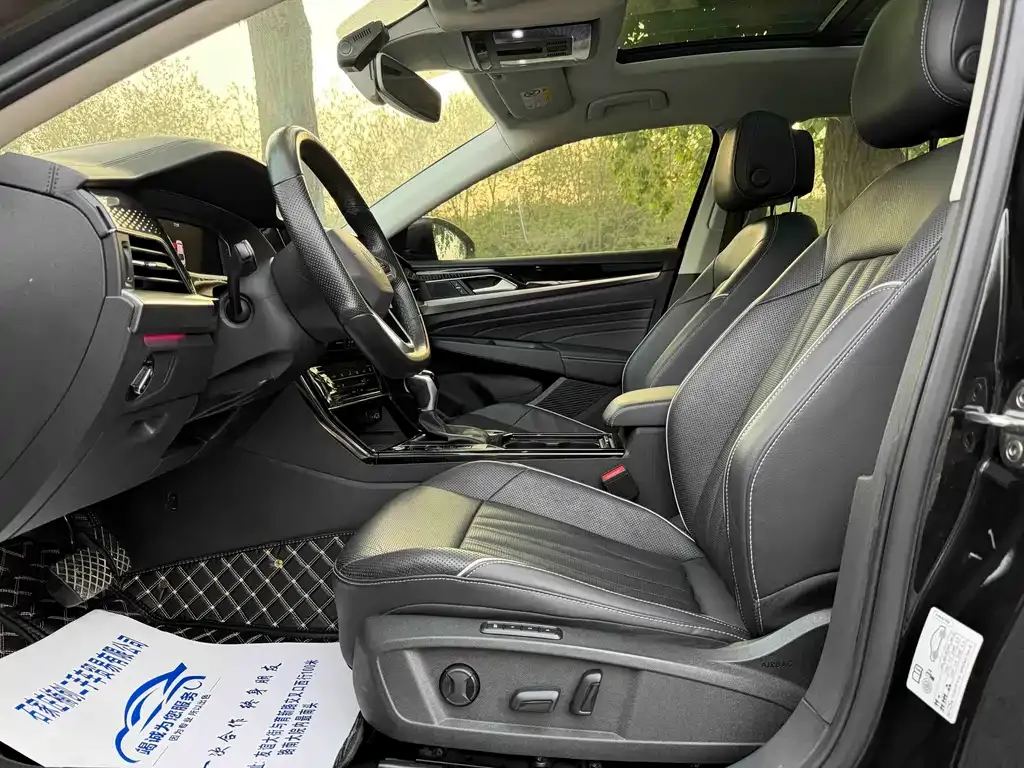 Volkswagen Passat 2021 из CN, фото 10