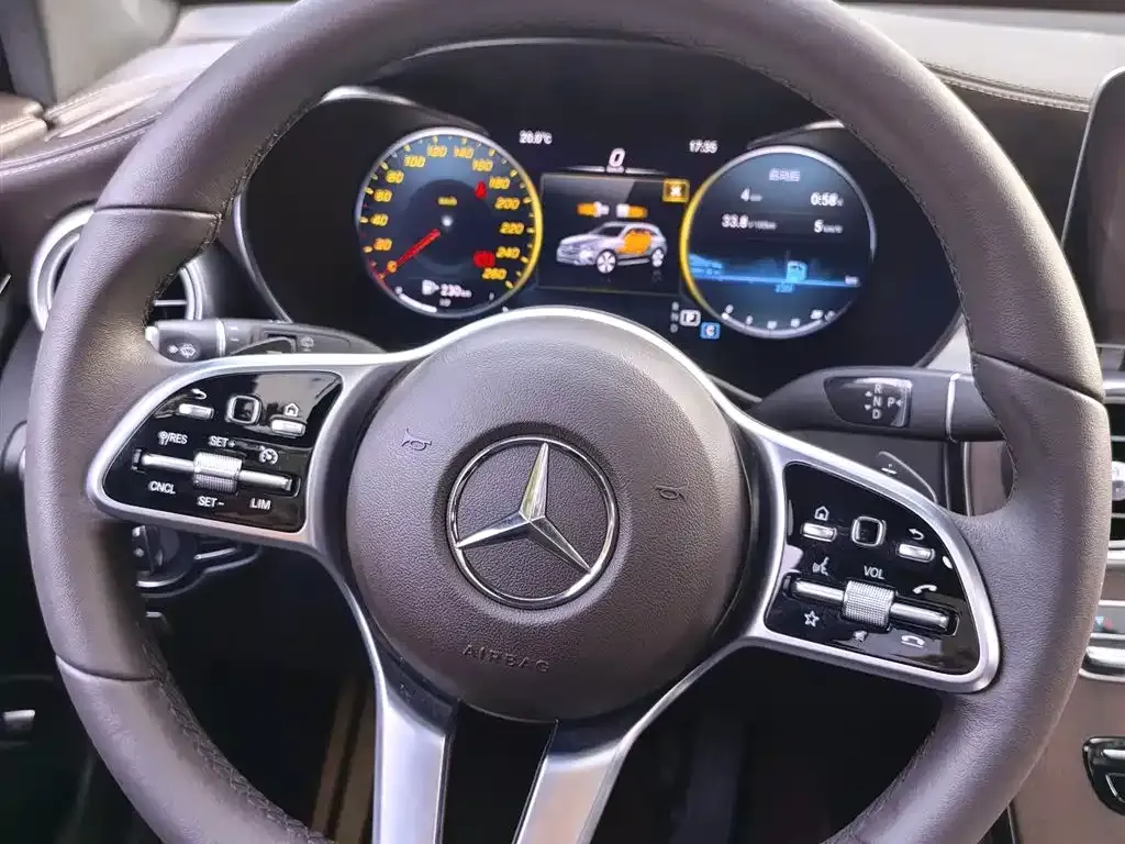 Mercedes-Benz GLC — фото 4