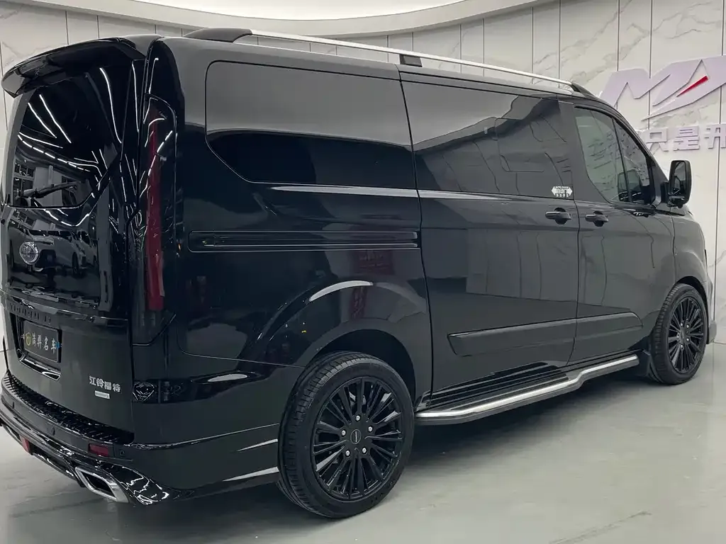 Ford Tourneo 2023 из CN, фото 10