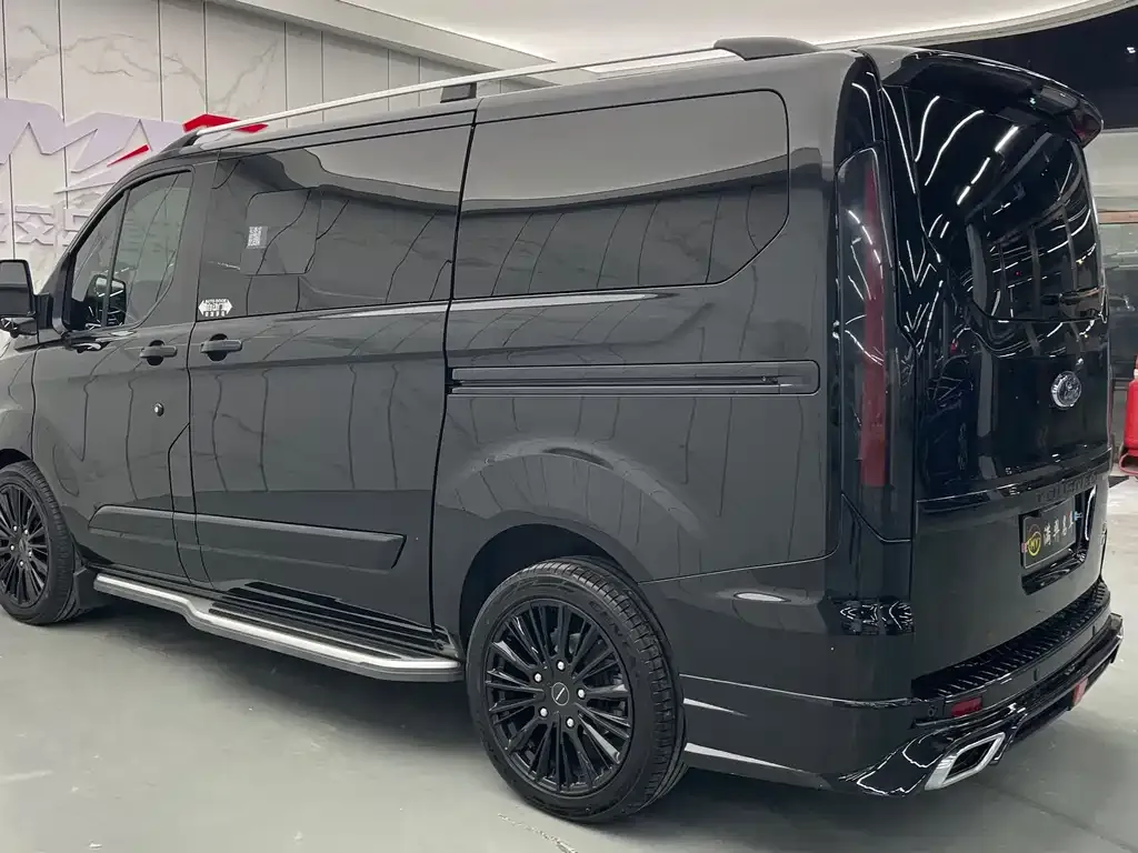 Ford Tourneo 2023 из CN, фото 6