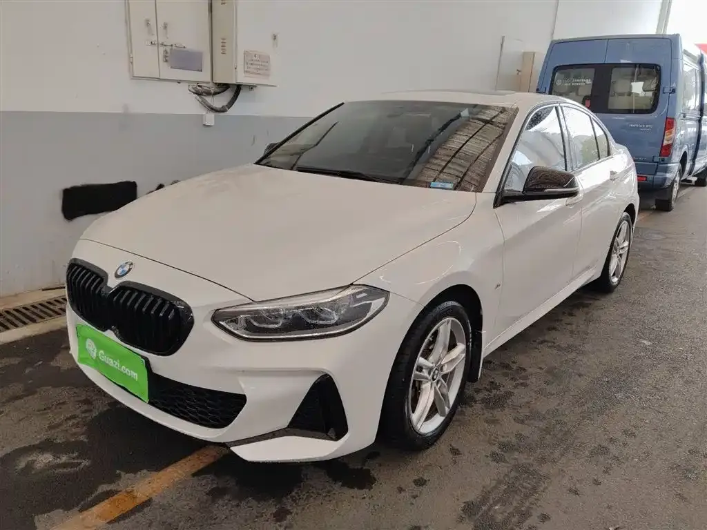 BMW 1 Series — фото 1
