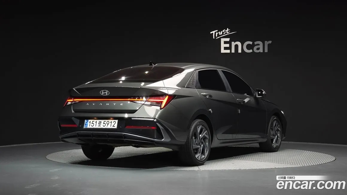 Hyundai AVANTE — фото 2