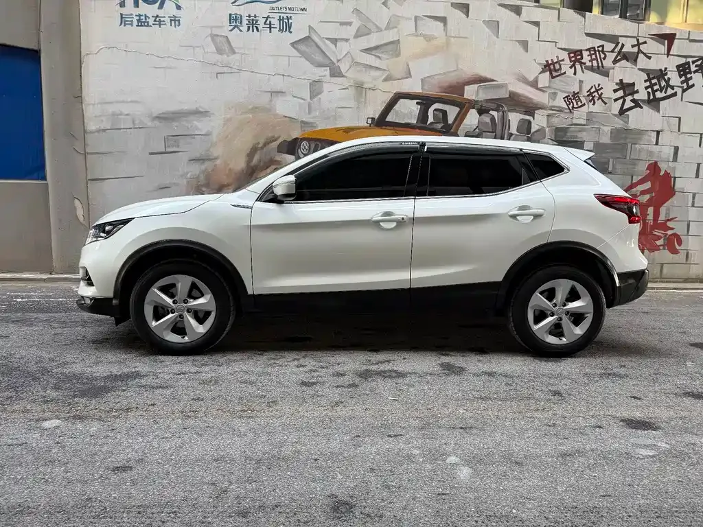 Nissan Qashqai — фото 10