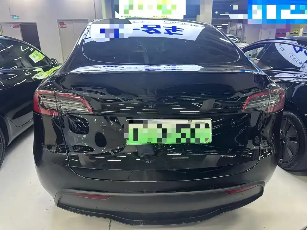 Tesla Model Y — фото 3