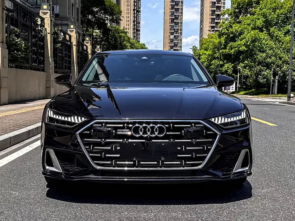 Audi A7L — фото 10