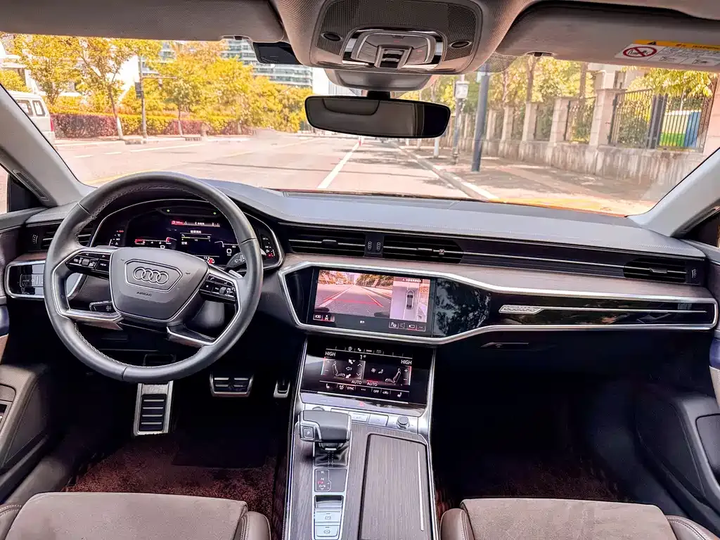 Audi A7L — фото 2
