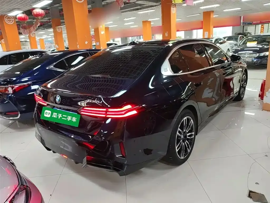 BMW 5 Series 2025 из CN, фото 7
