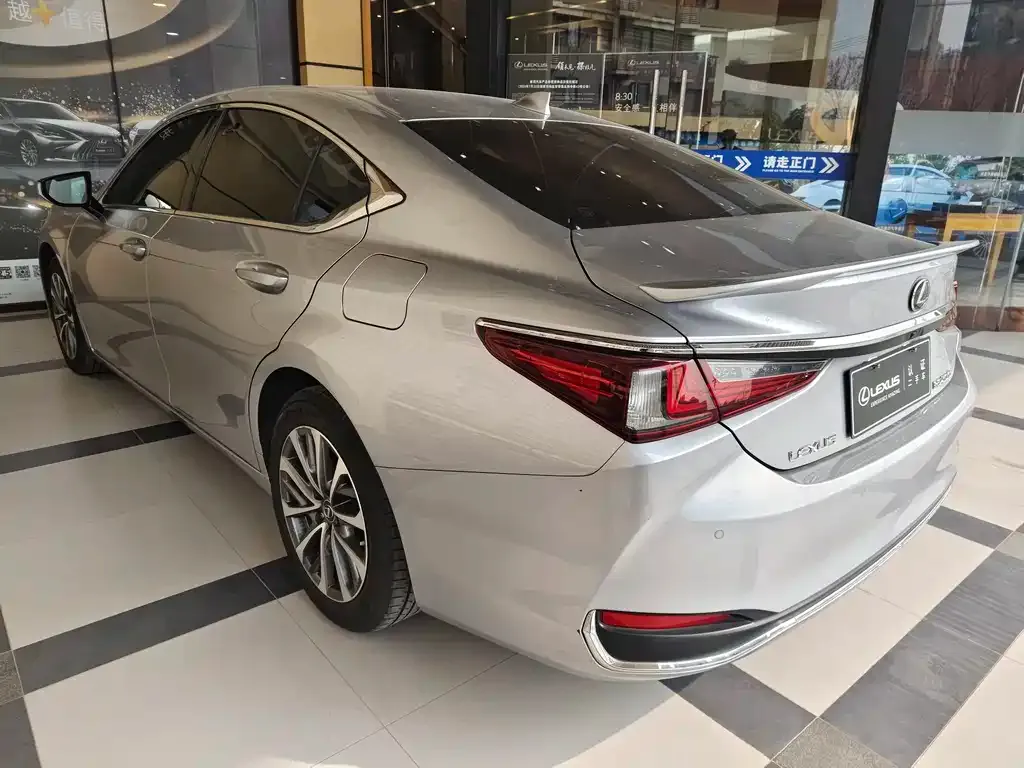 Lexus ES 2022 из CN, фото 3