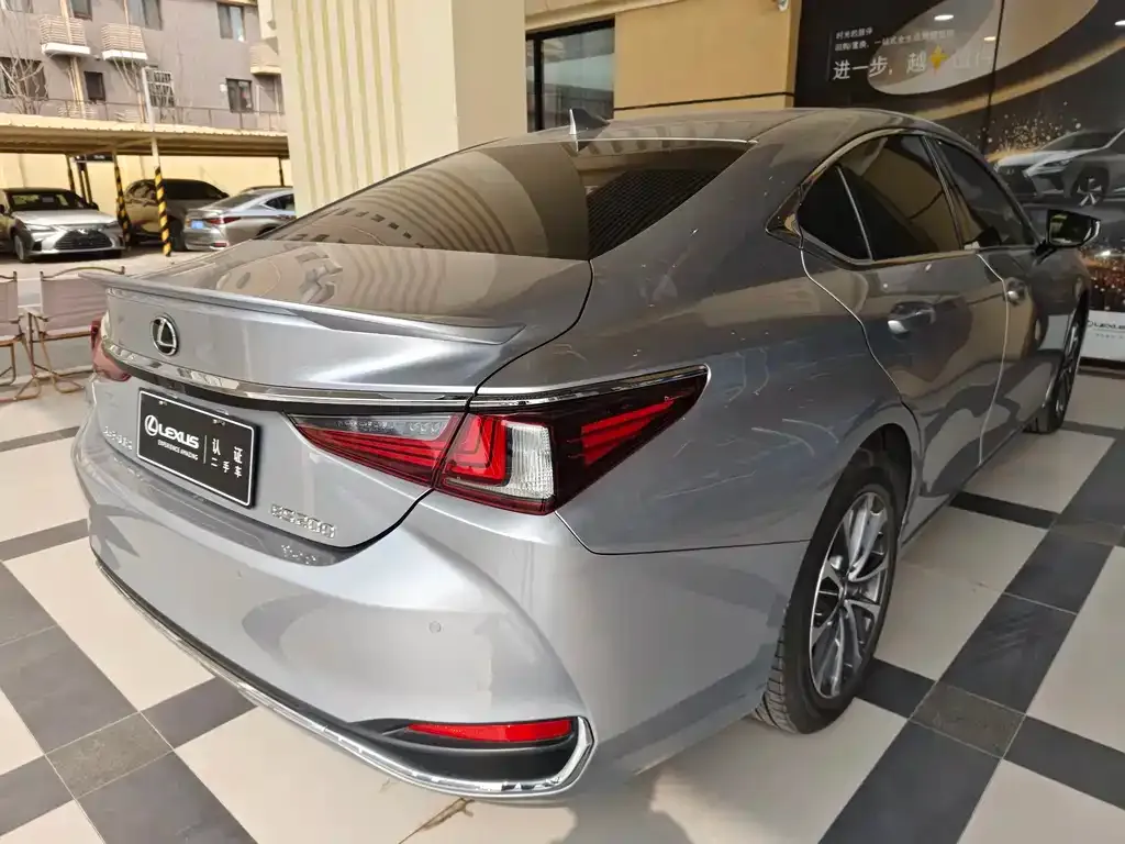 Lexus ES 2022 из CN, фото 5