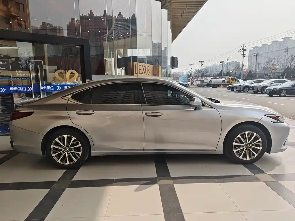 Lexus ES 2022 из CN, фото 7