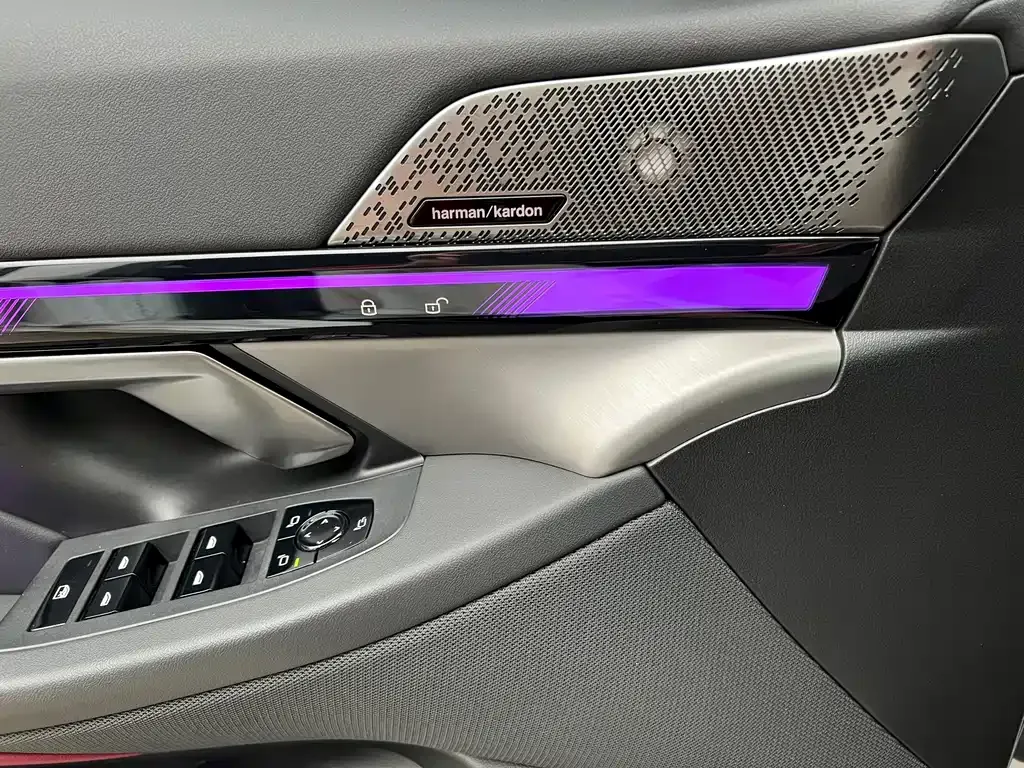 BMW 5 Series — фото 5