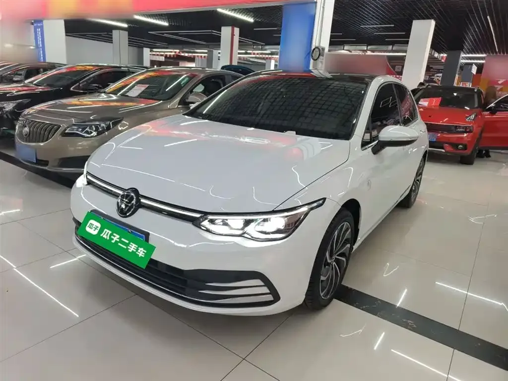 Volkswagen Golf 2024 из CN, фото 3