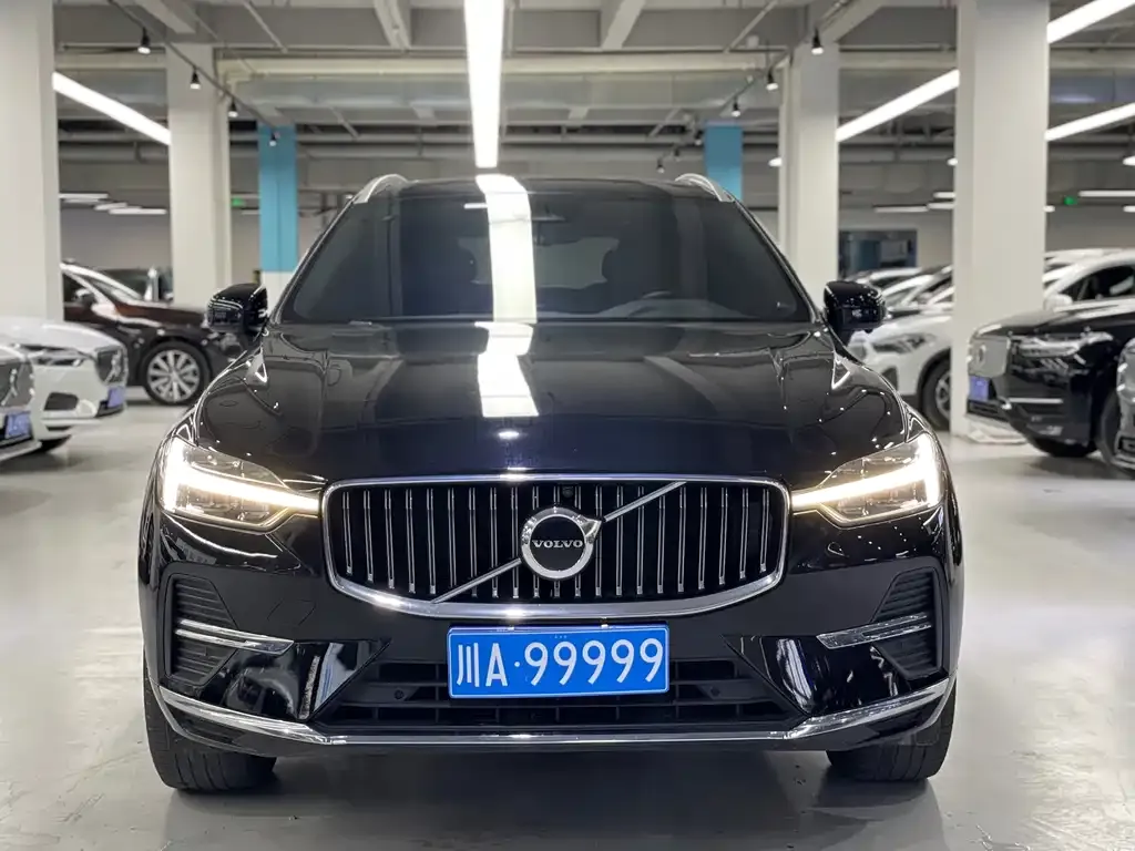 Volvo XC60 — фото 7
