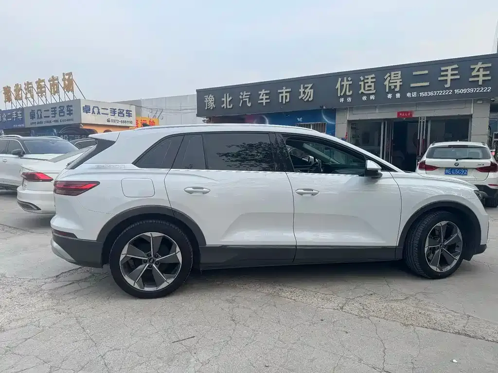Audi Q5 e-tron 2022 из CN, фото 8