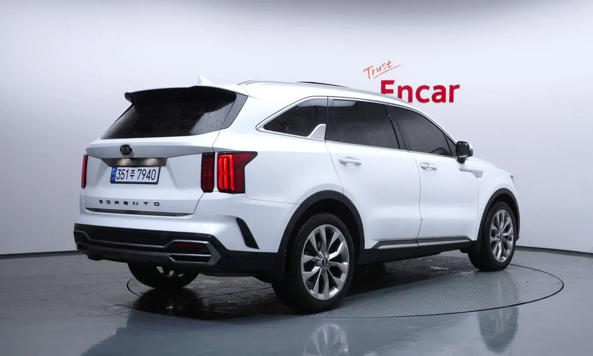 Kia Sorento — фото 8