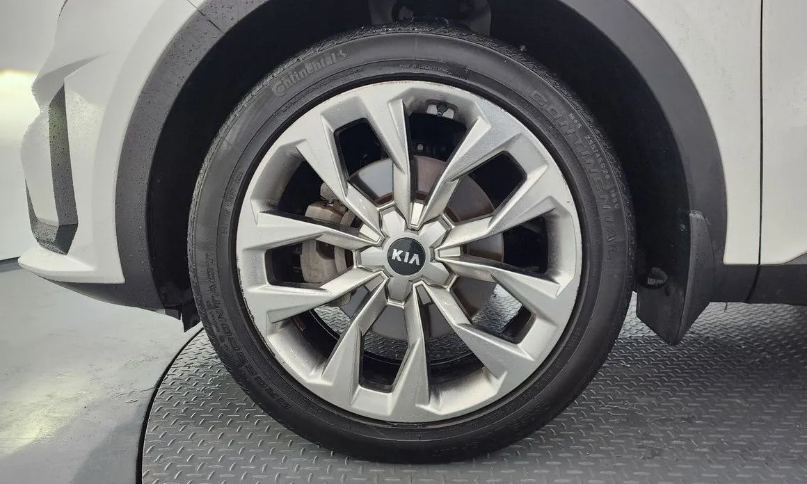 Kia Sorento — фото 9
