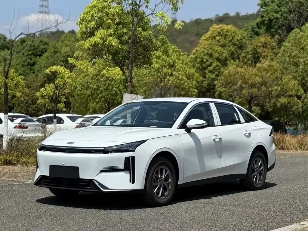 Geely Galaxy L6