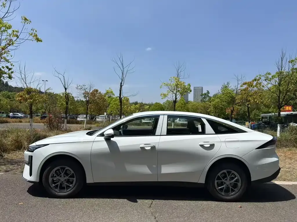 Geely Galaxy L6 2026 из CN, фото 5