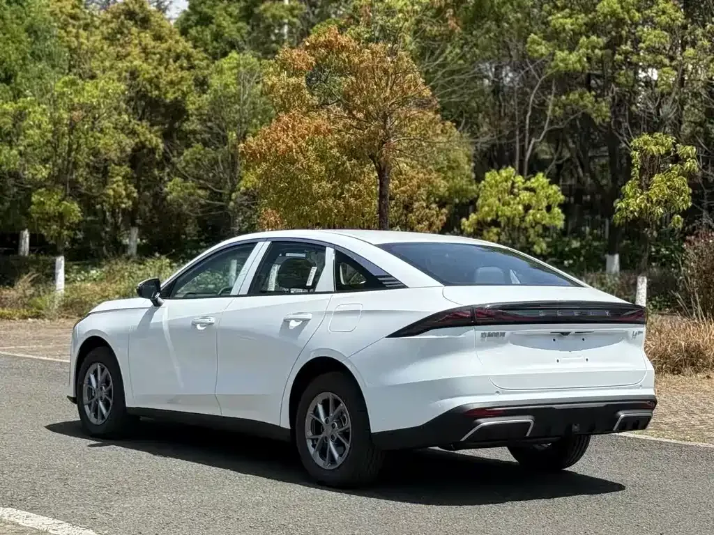 Geely Galaxy L6 2026 из CN, фото 3