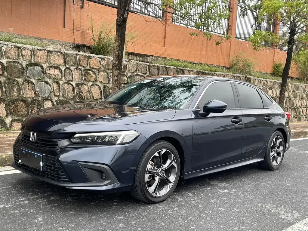 Honda Civic — фото 1
