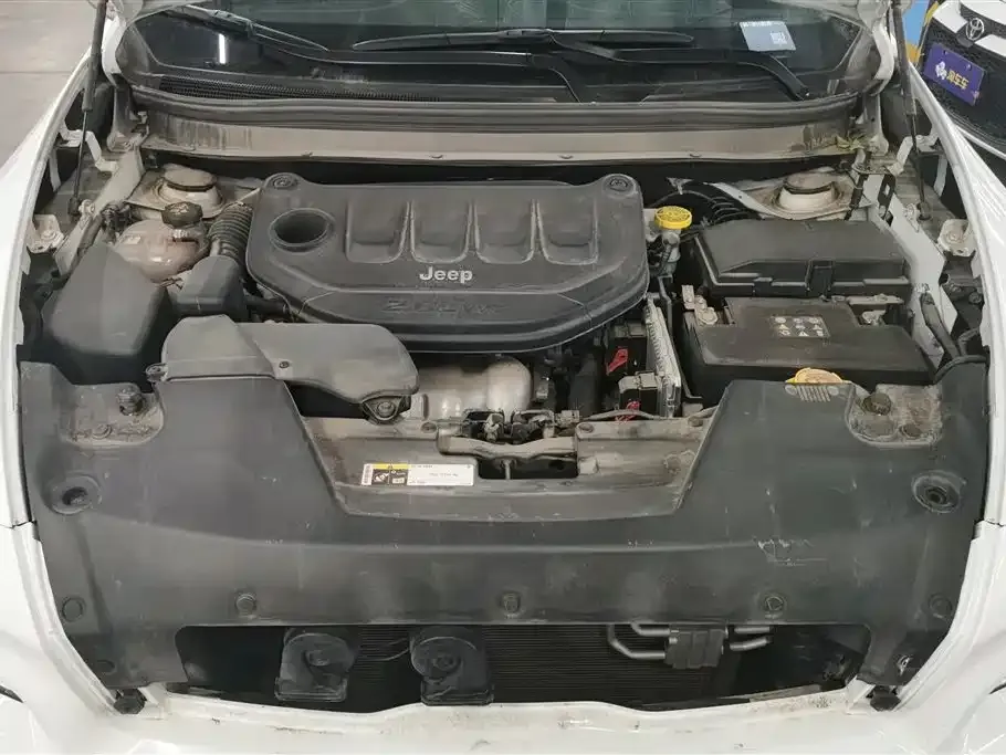 Jeep Cherokee 2021 из CN, фото 10