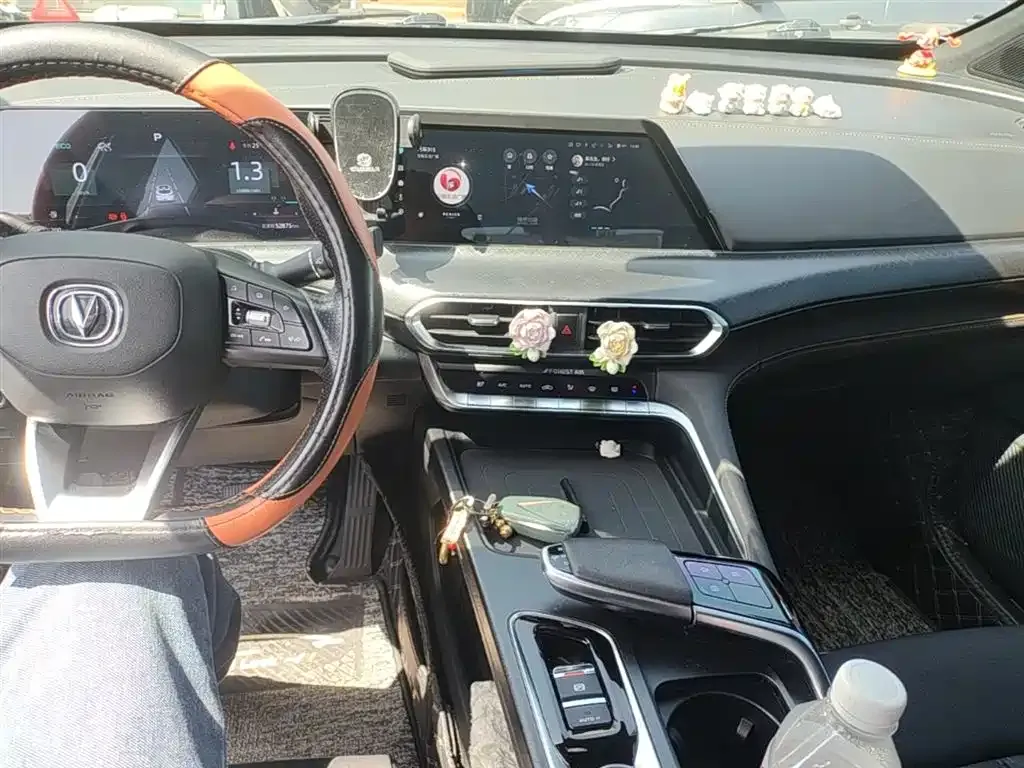 Changan UNI-T — фото 10