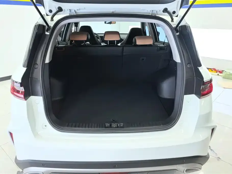 Geely Haoyue PRO 2024 из CN, фото 4
