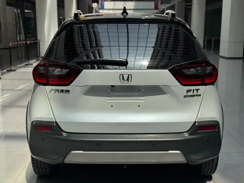 Honda Fit — фото 5