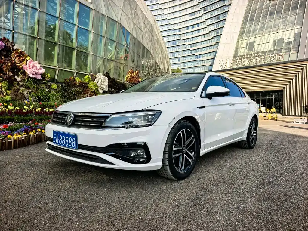 Volkswagen Lamando