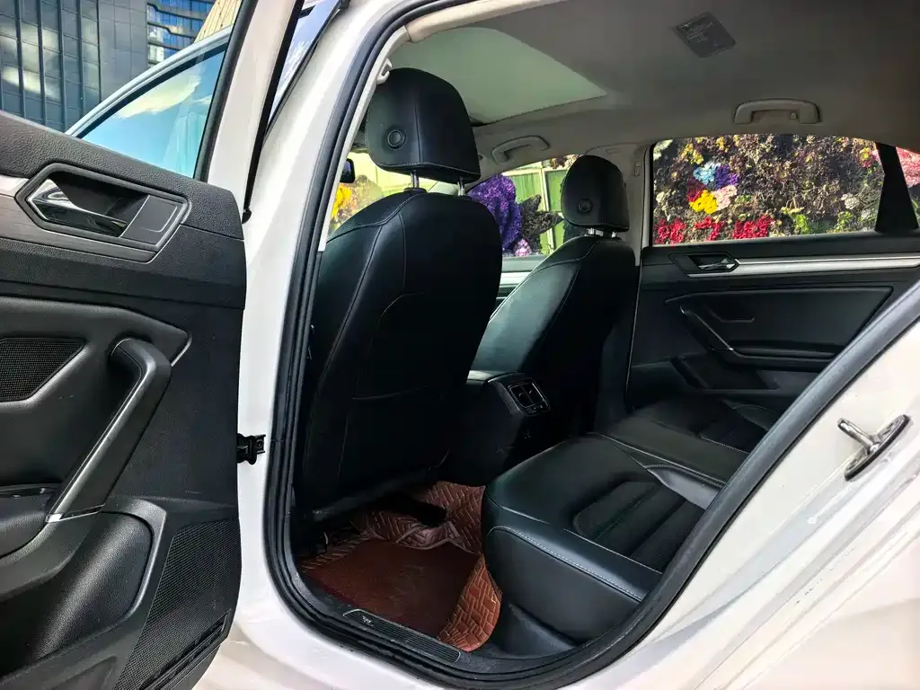 Volkswagen Lamando 2021 из CN, фото 8