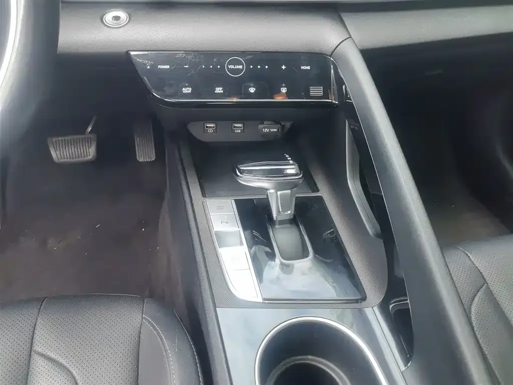 Hyundai Elantra 2022 из CN, фото 5