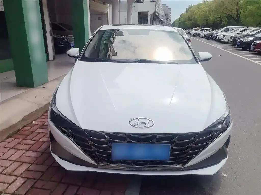 Hyundai Elantra 2022 из CN, фото 4