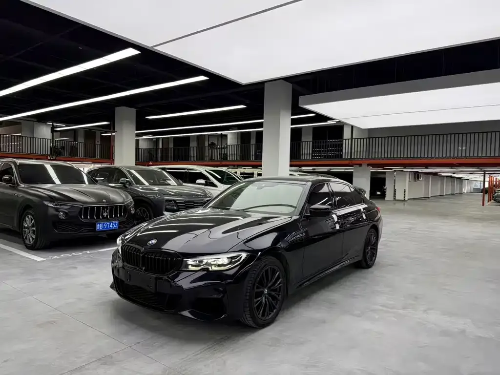 BMW 3 Series — фото 1