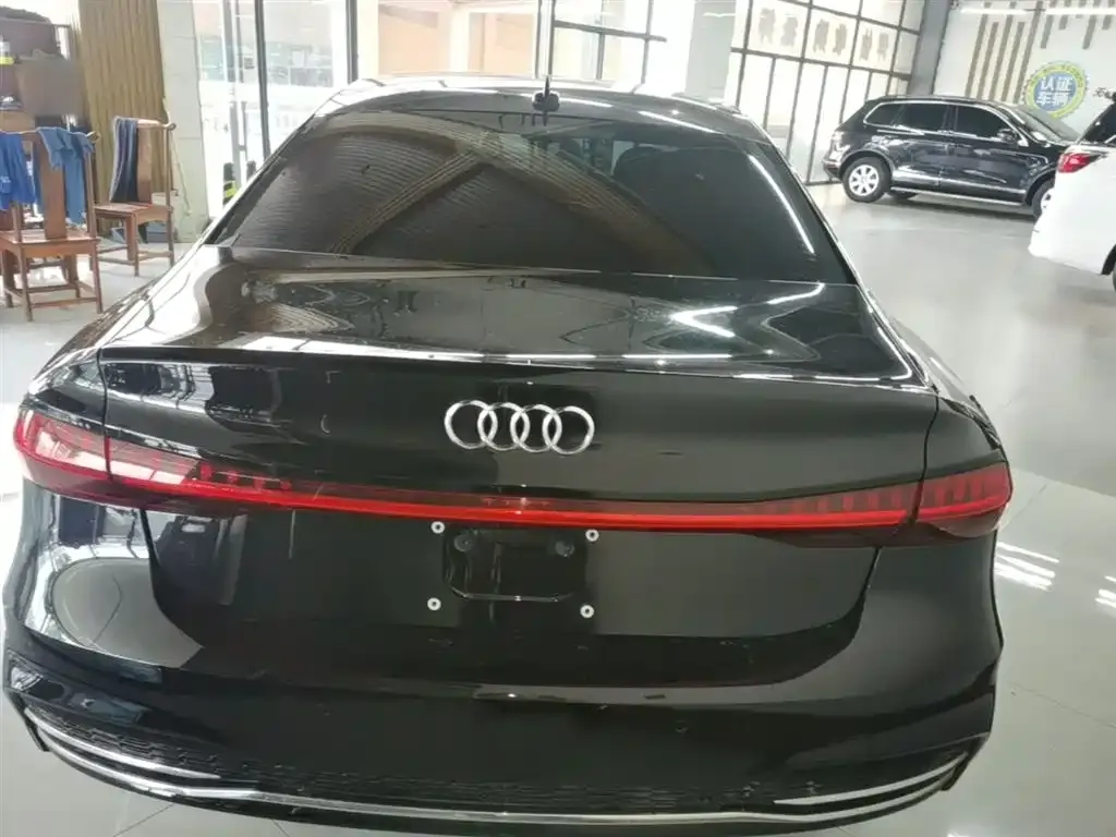 Audi A7L — фото 10