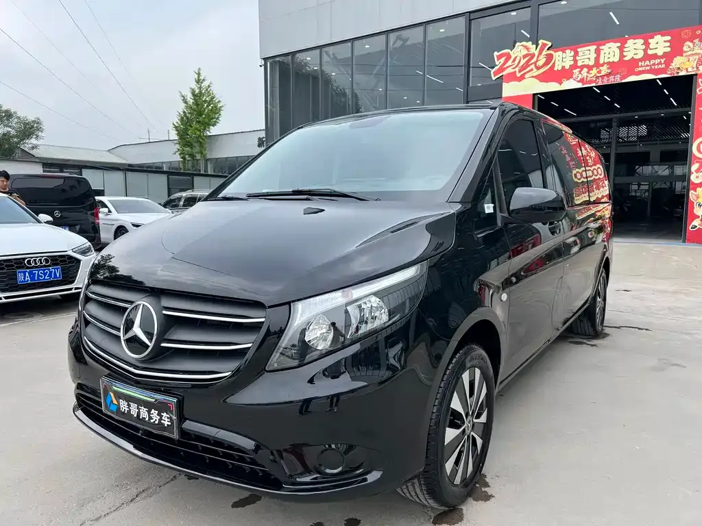 Mercedes-Benz Vito — фото 1