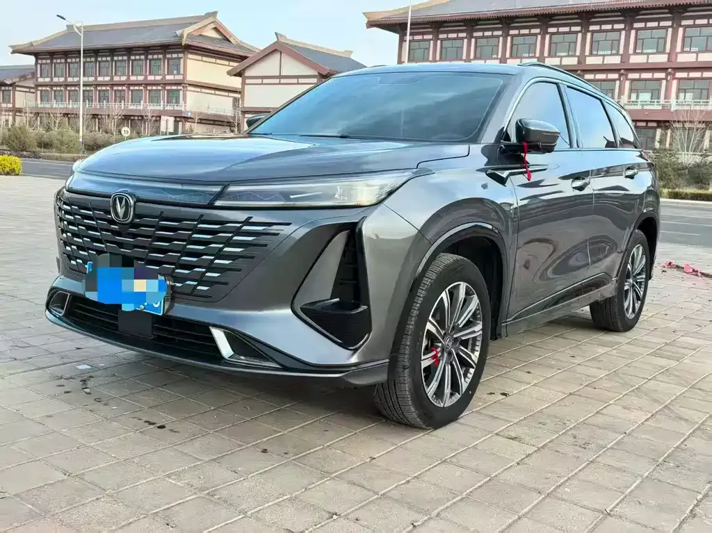 Changan CS75PLUS — фото 1