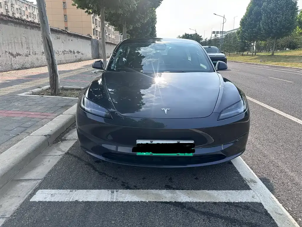 Tesla Model 3 — фото 5