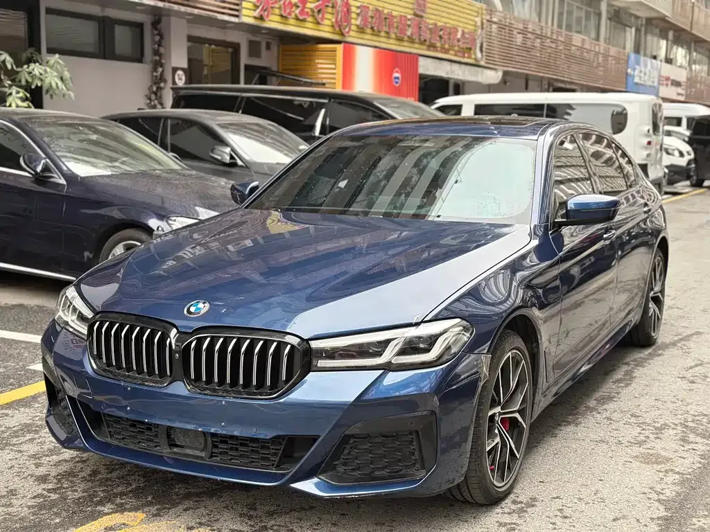 BMW 5 Series — фото 1